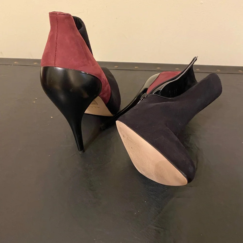 Aldo Women’s Pointed Toe Leather Ankle Booties Size 8 Black/Burgundy. - Picture 7 of 12